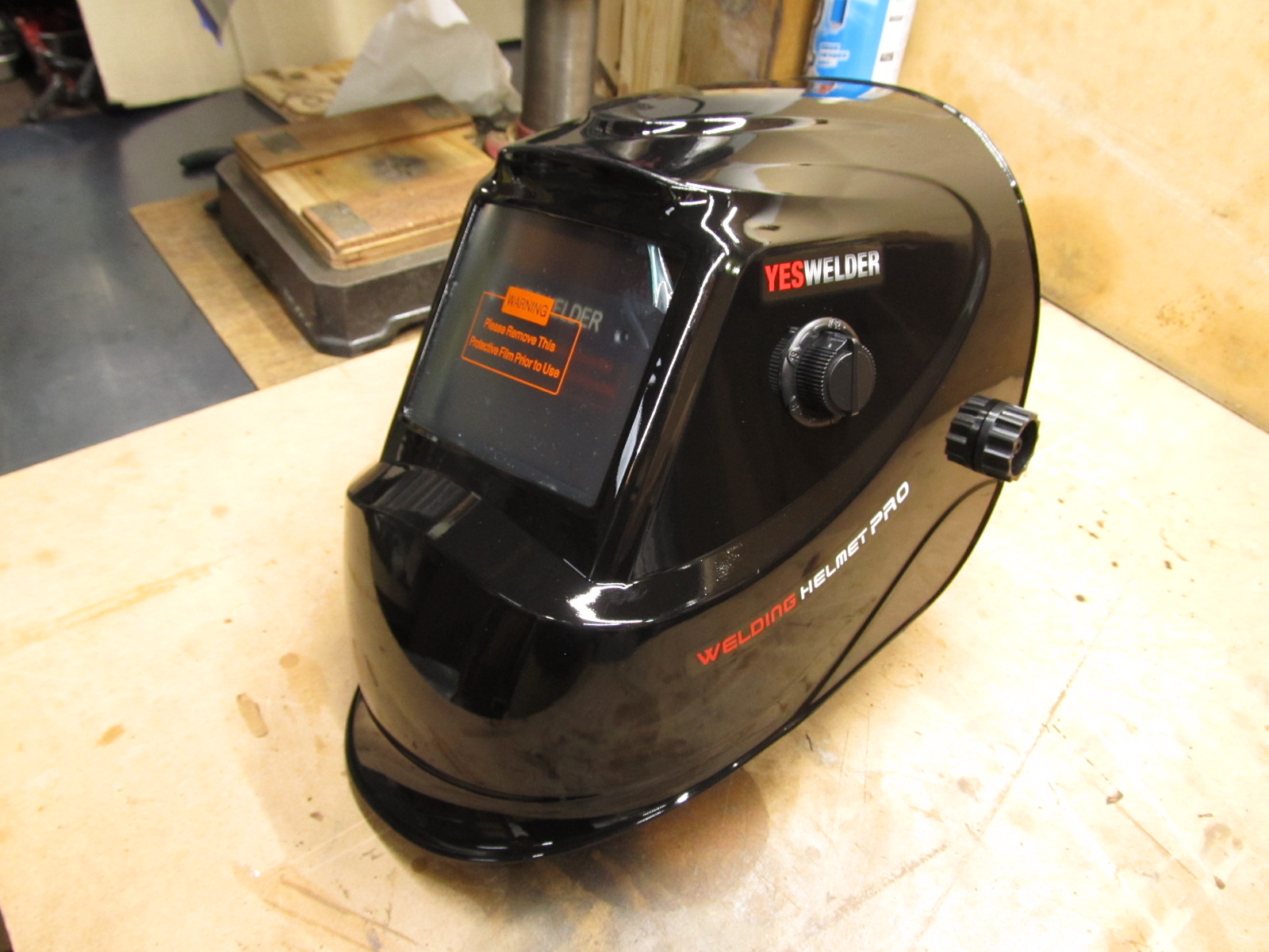 自動遮光溶接面