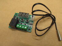 サーモスタットリレー