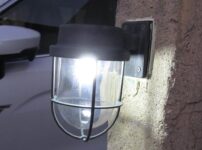 マリンライトを白色ＬＥＤに交換